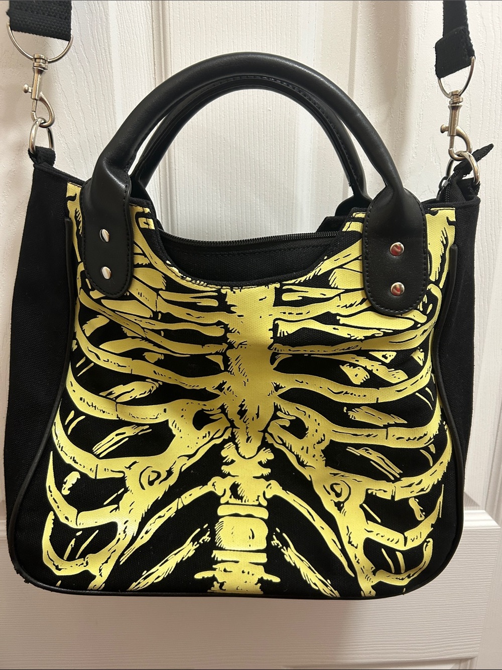 🩻Glow In The Dark Ribcage Shoulder Bag 🩻 - Picture 2 of 7